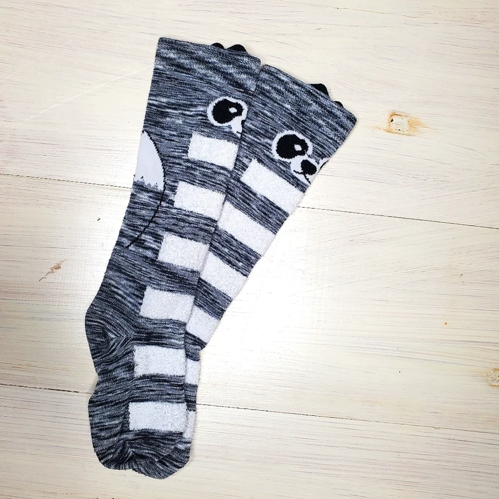 32) RACCOON 🦝 KneeHigh Socks Sz. 4